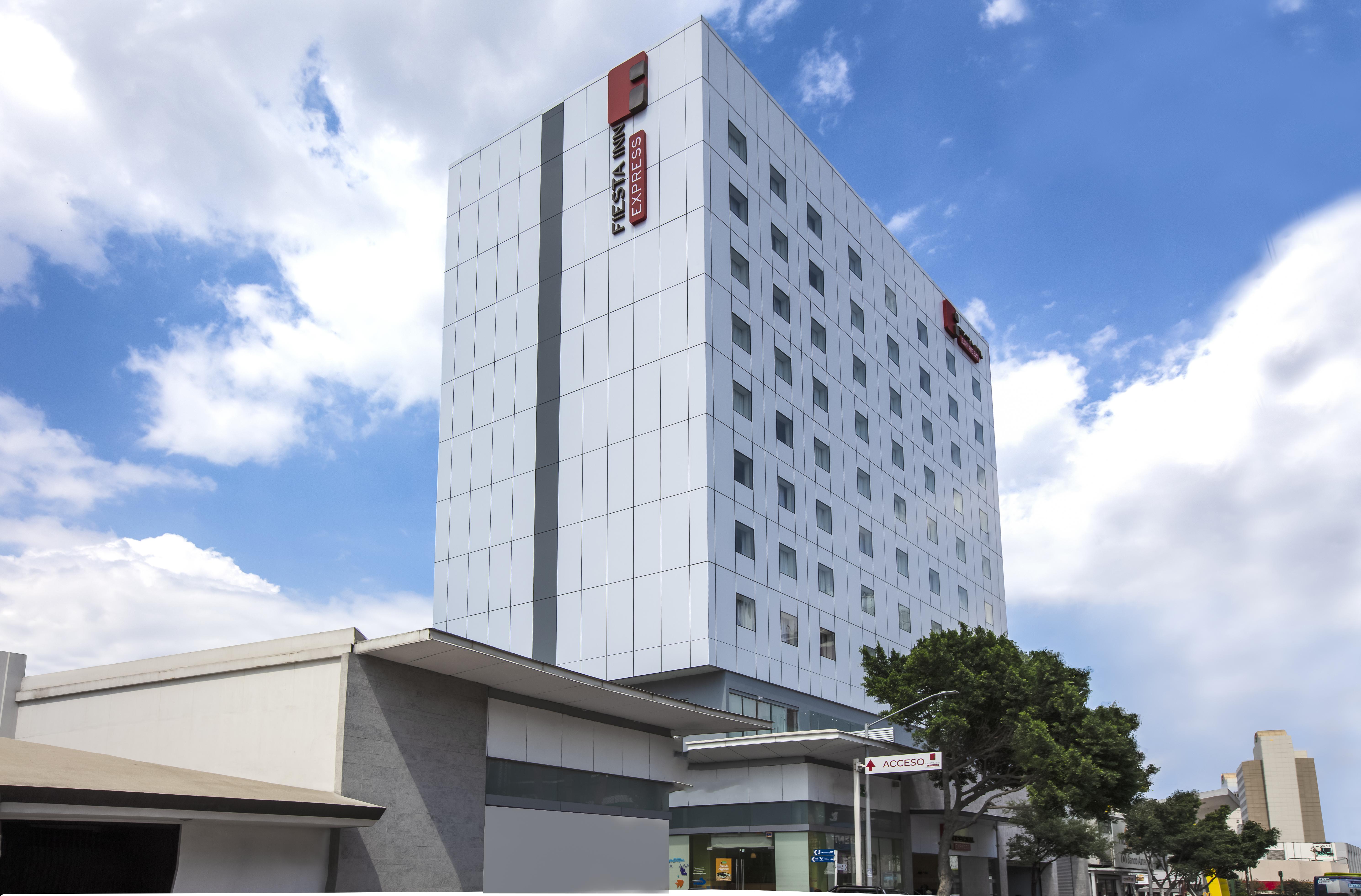 Fiesta Inn Express Monterrey Centro المظهر الخارجي الصورة