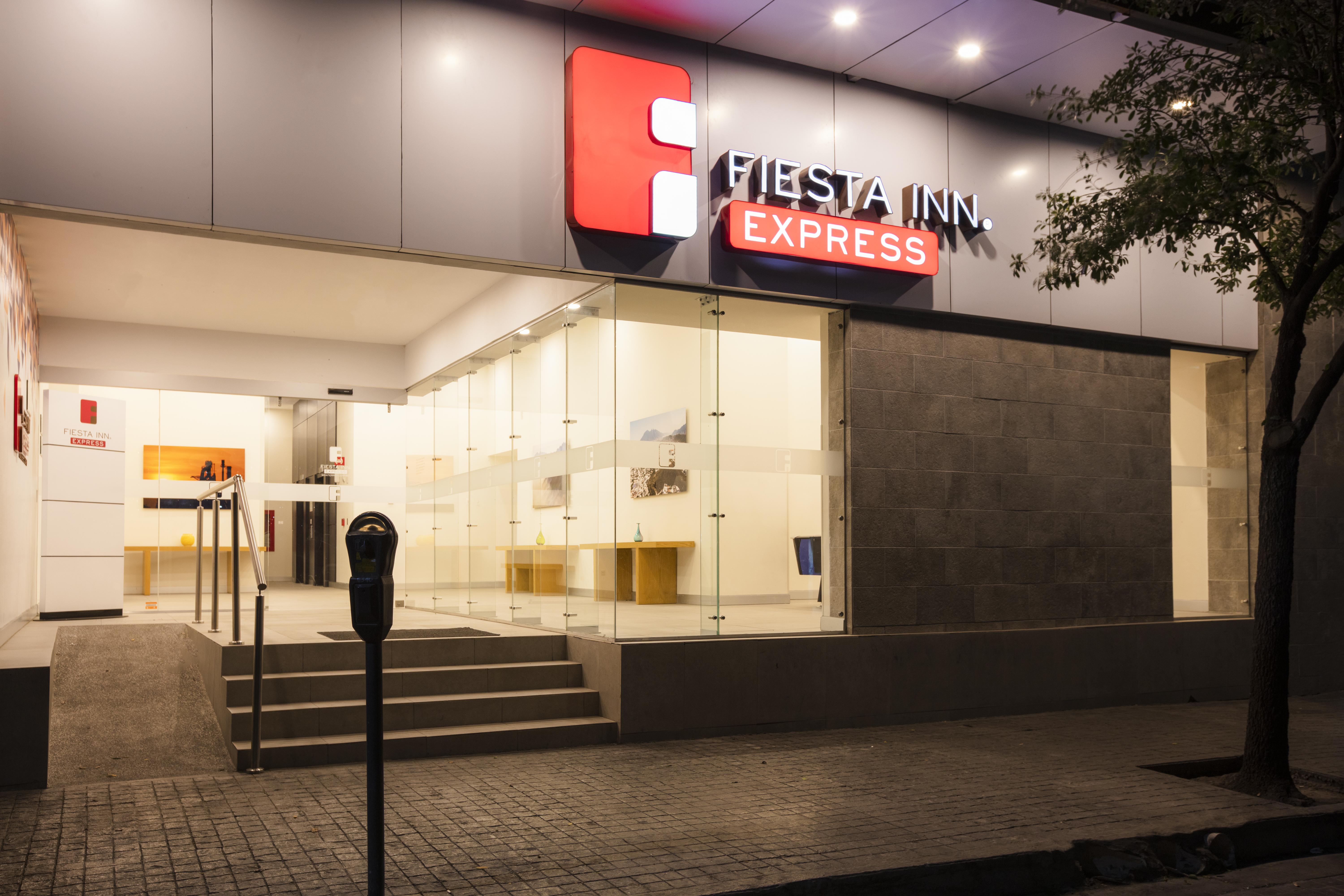 Fiesta Inn Express Monterrey Centro المظهر الخارجي الصورة